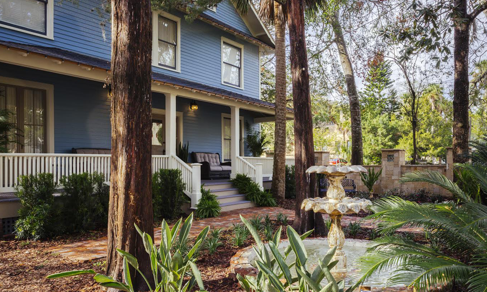 This special venue features 30 luxury guest rooms on site.