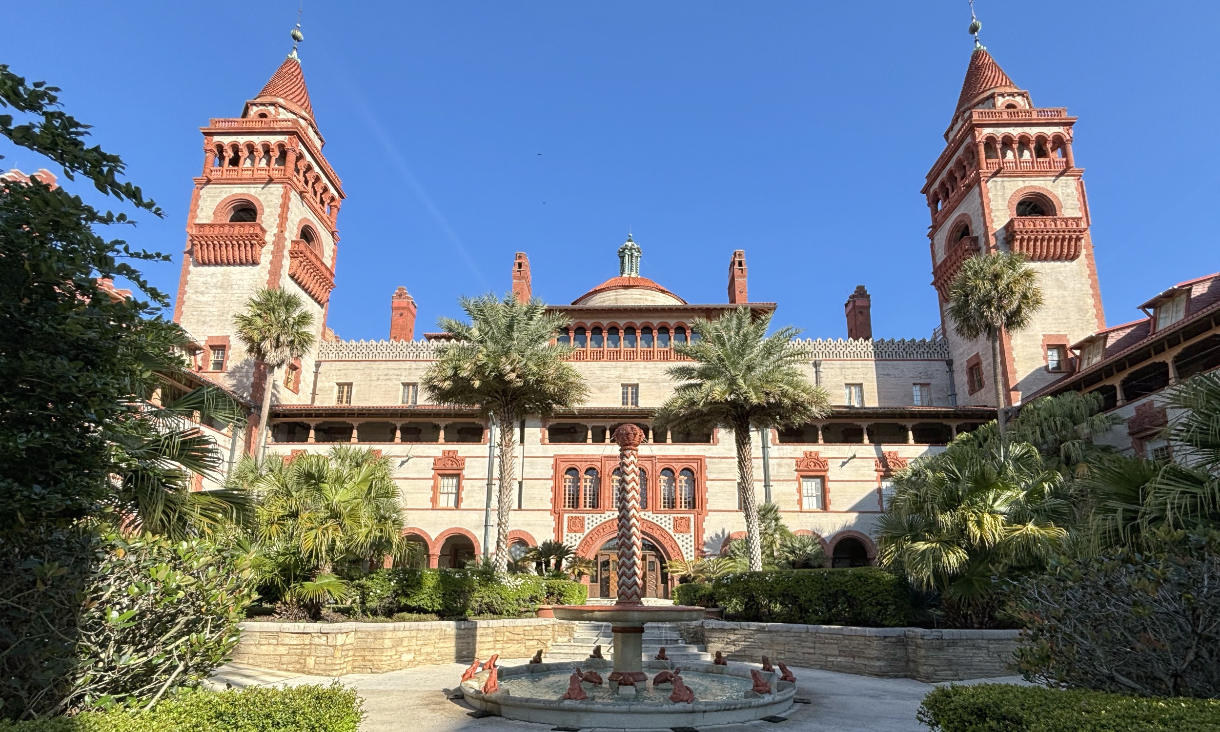 The fountain inside the courtyard area