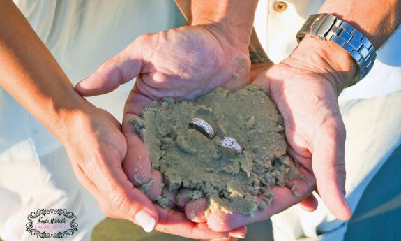rings in sand